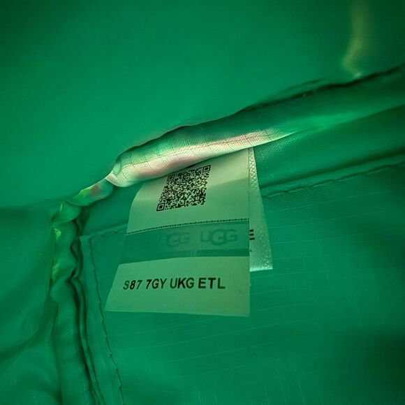 RARE UGG green & pink tie dye crossbody bag: Rare color combo - Picture 5 of 7